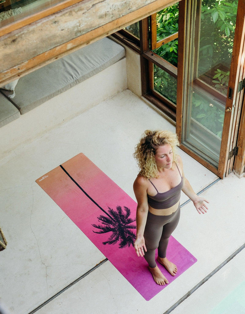 Load image into Gallery viewer, Yoga Design Lab - Combo Yoga Mat - Venice - 2-in-1 (Mat + Towel) 178 cm - Best For Hot Practices
