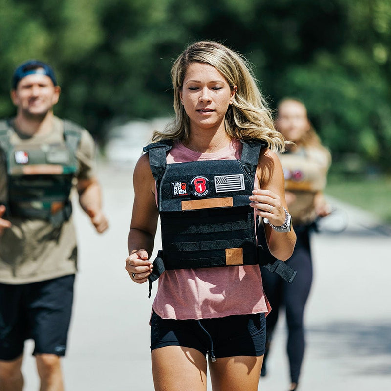 Load image into Gallery viewer, Classic weight vest + Sand Plates
