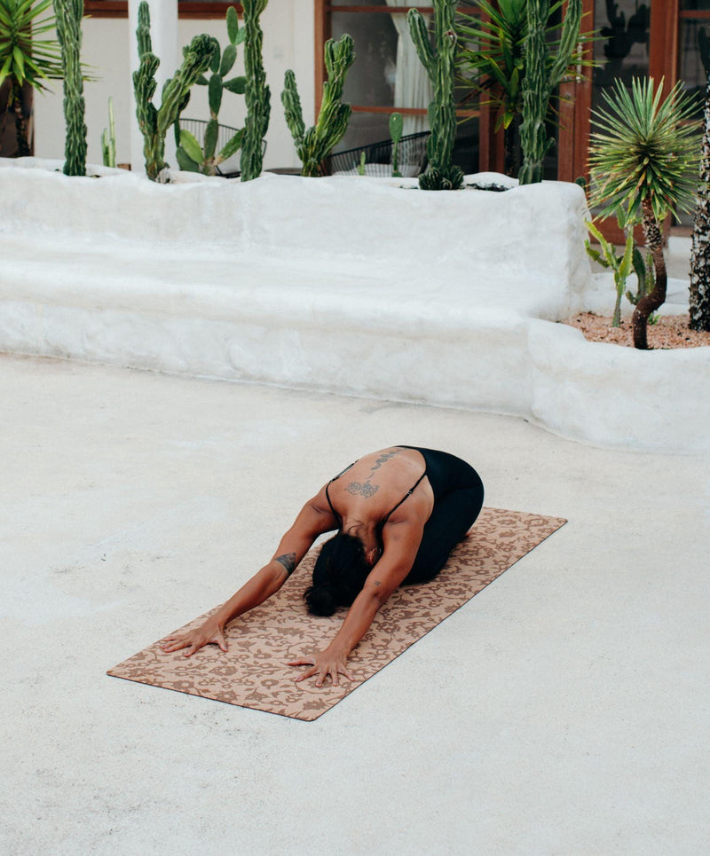 Load image into Gallery viewer, YDL Cork Yoga Mat - Best For Eco-Conscious Yogis
